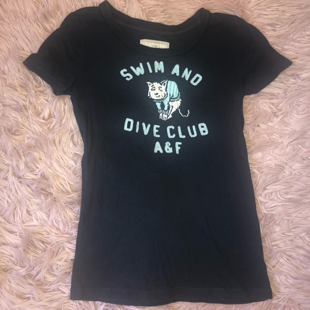 Navy Abercrombie and Fitch (A & F) graphic tee!